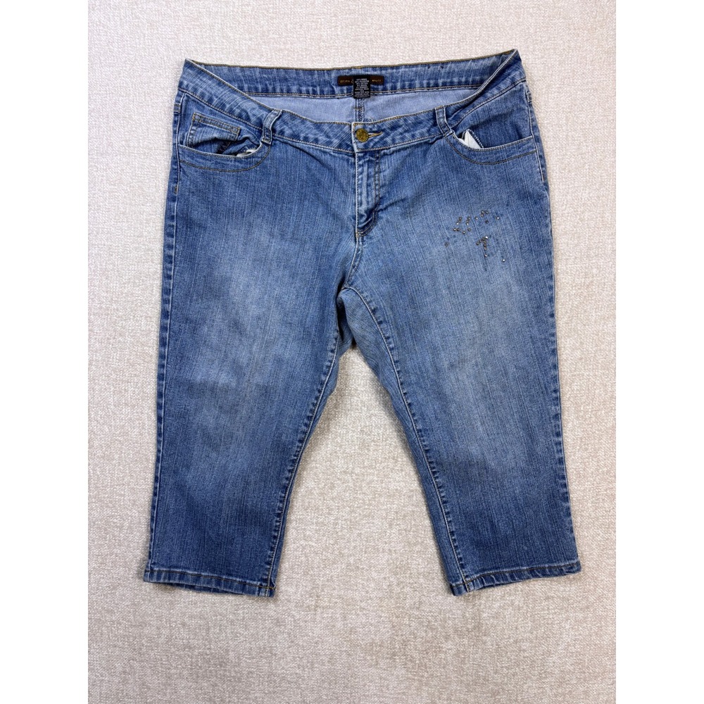 Southpole Jeans Co Womens Blue Denim Embroidered Capri Jeans Size 18 Y2K Studded